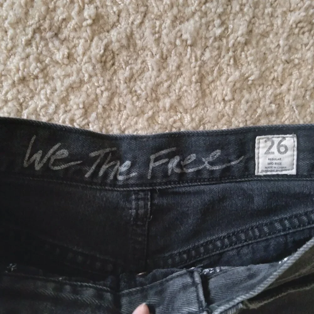 We The Free Black Mid Rise Distressed Denim Shorts Size 26